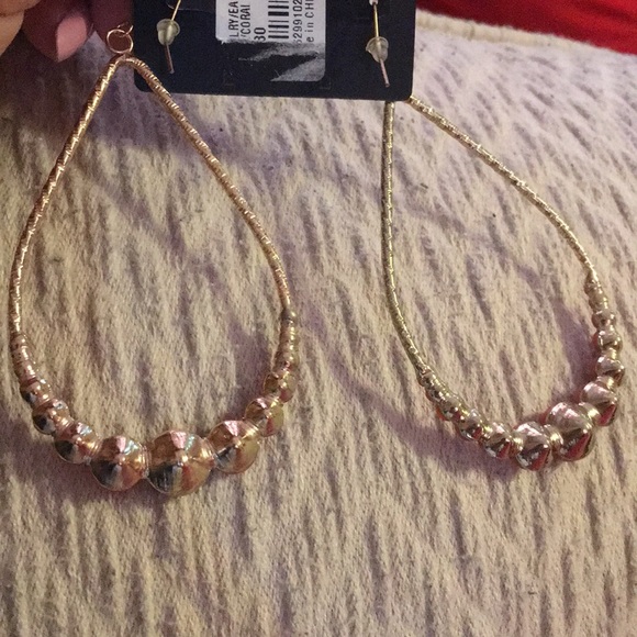 Earrings - Picture 3 of 3